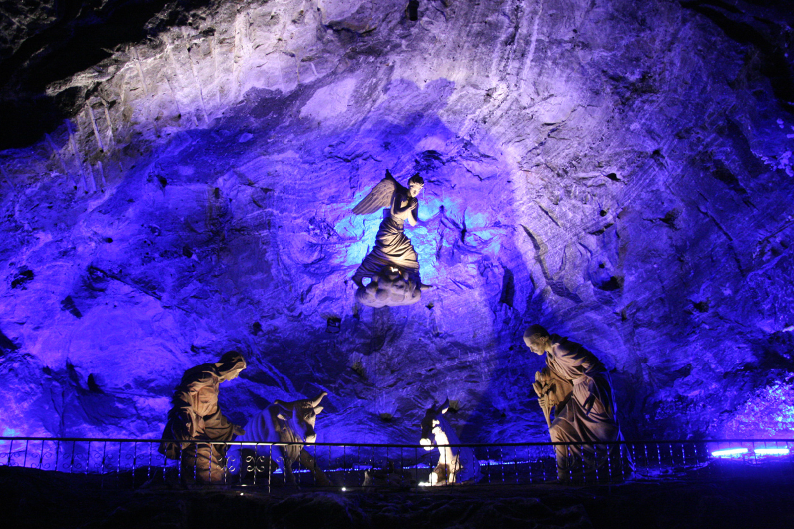 catedral-de-sal-zipaquira-cundinamarca-tour
