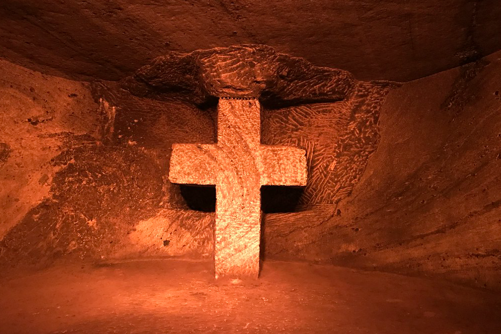 cruz-catedral-de-sal-zipaquira-tour