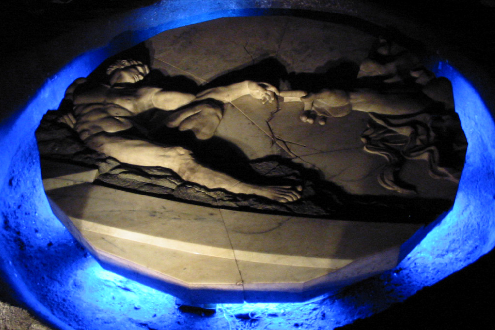 escultura-adan-catedral-de-sal-zipaquira-tour