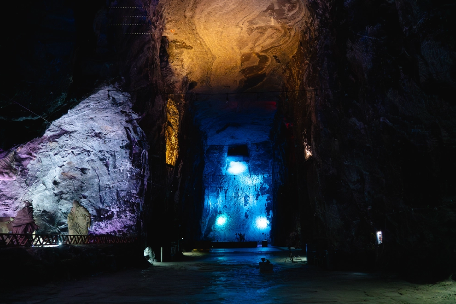 tunel-catedral-de-sal-zipaquira-tour