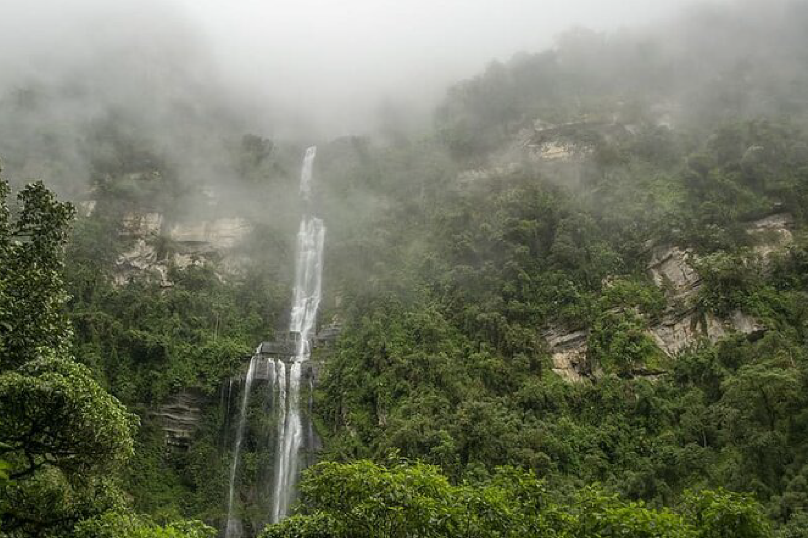tour Cascada_de_la_Chorrera, en Choachi