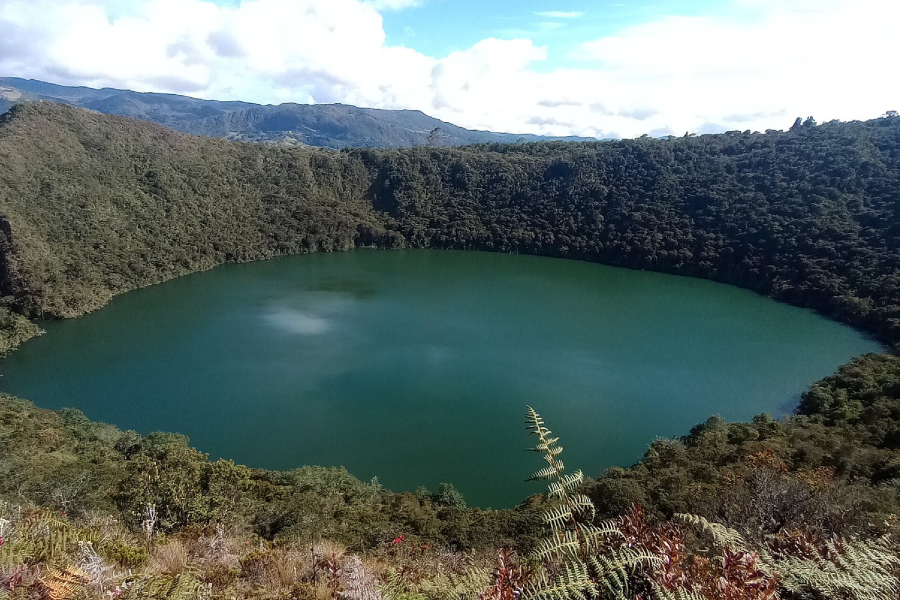 tour privado al lago de guatavita, cundinamarca, bogotá, colombia