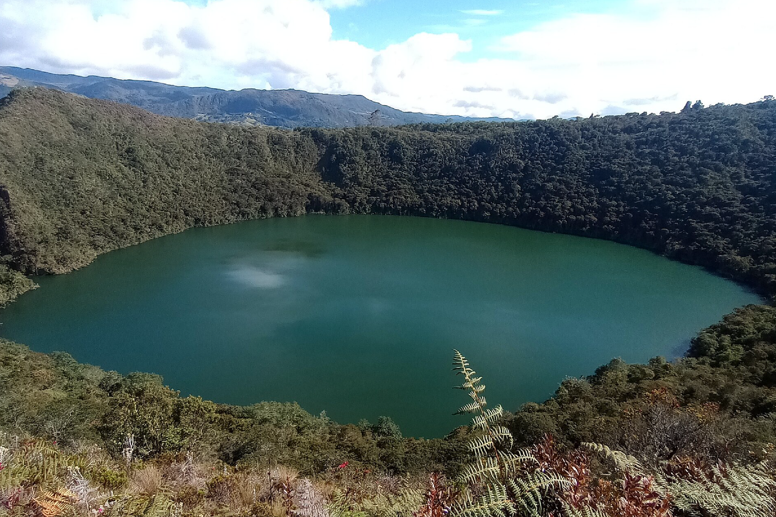 tour privado al lago de guatavita, cundinamarca, bogotá, colombia