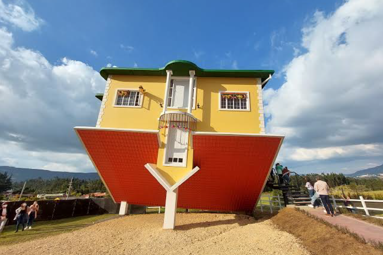 tour privado casa loca guatavita, cundinamarca, colombia