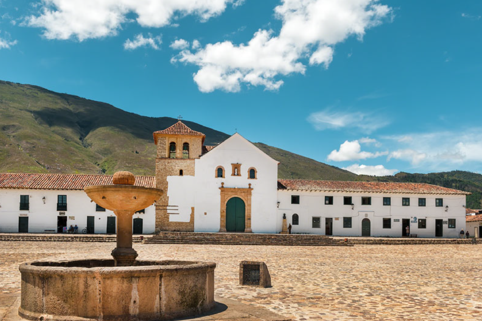 tour y pasadía en villa de leyva por boyacá en colombia