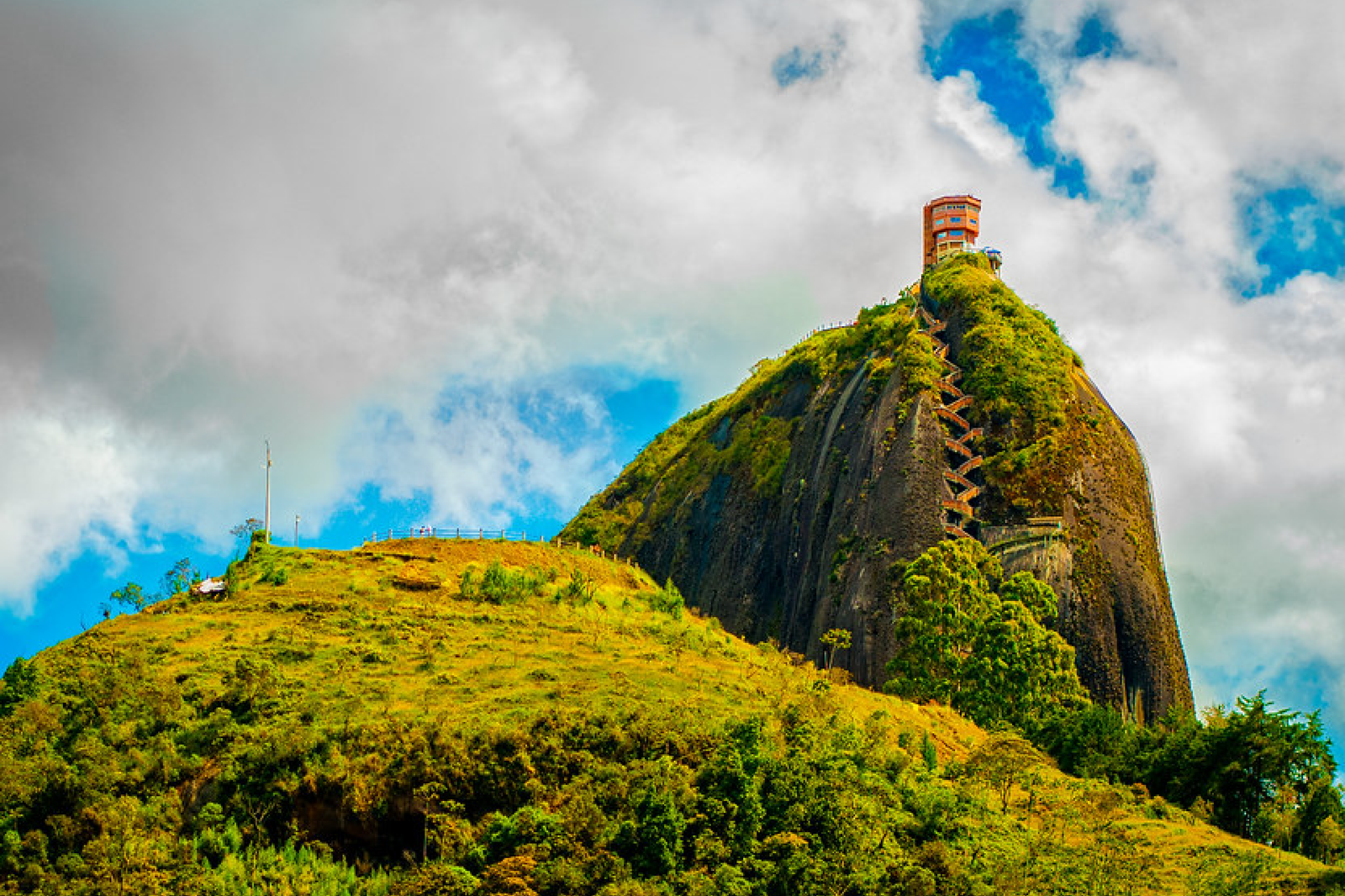 tours en antioquia cerca a medellín, pasadía a la piedra del peñol